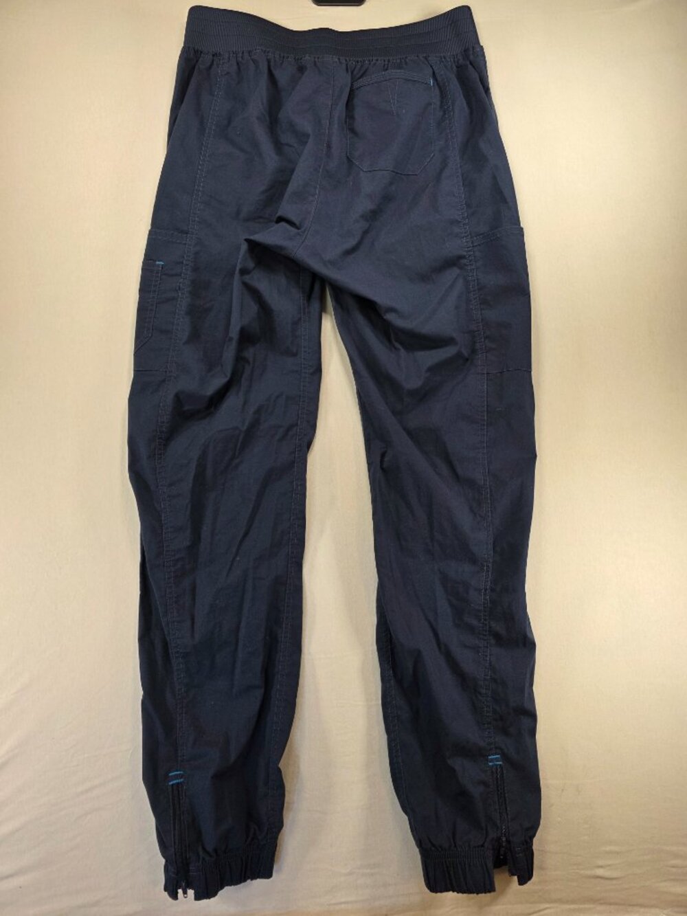 Spread Good Cheer Scrubs Bottoms Lot of 2 Blue Size Medium - Picture 6 of 16